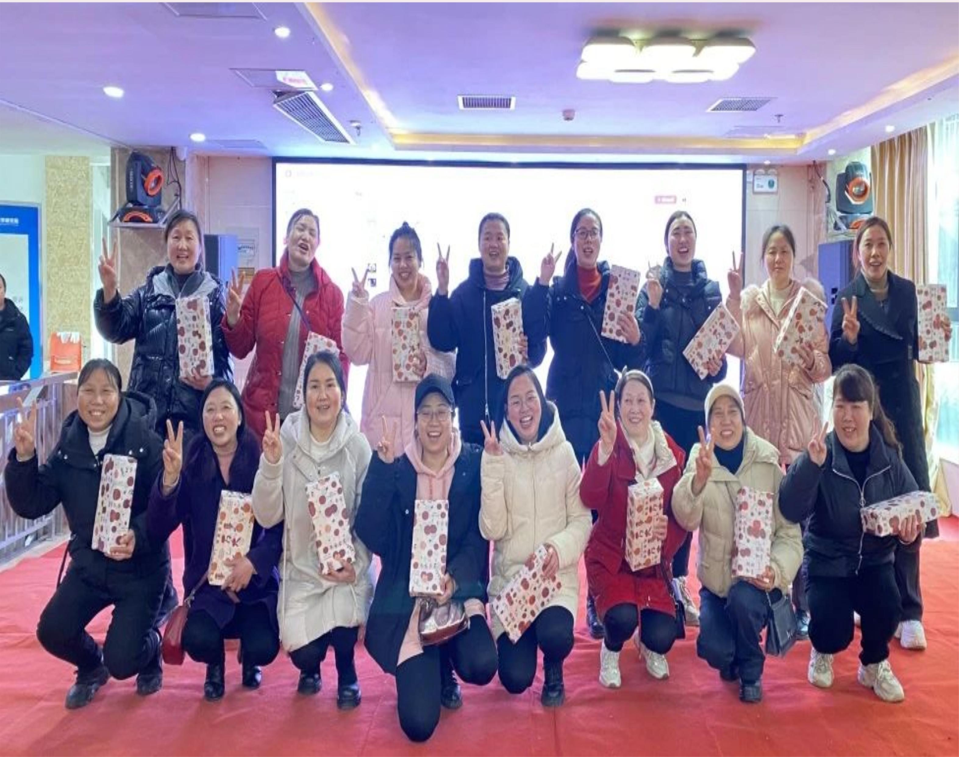百年集團(tuán)共慶“三八”女神節(jié)，演繹女性